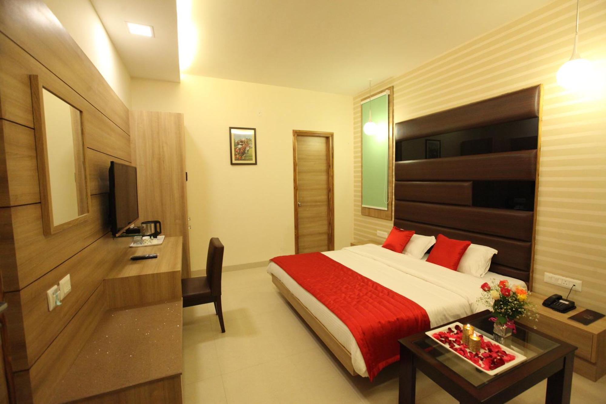Hotel Golden Fern Patiāla المظهر الخارجي الصورة